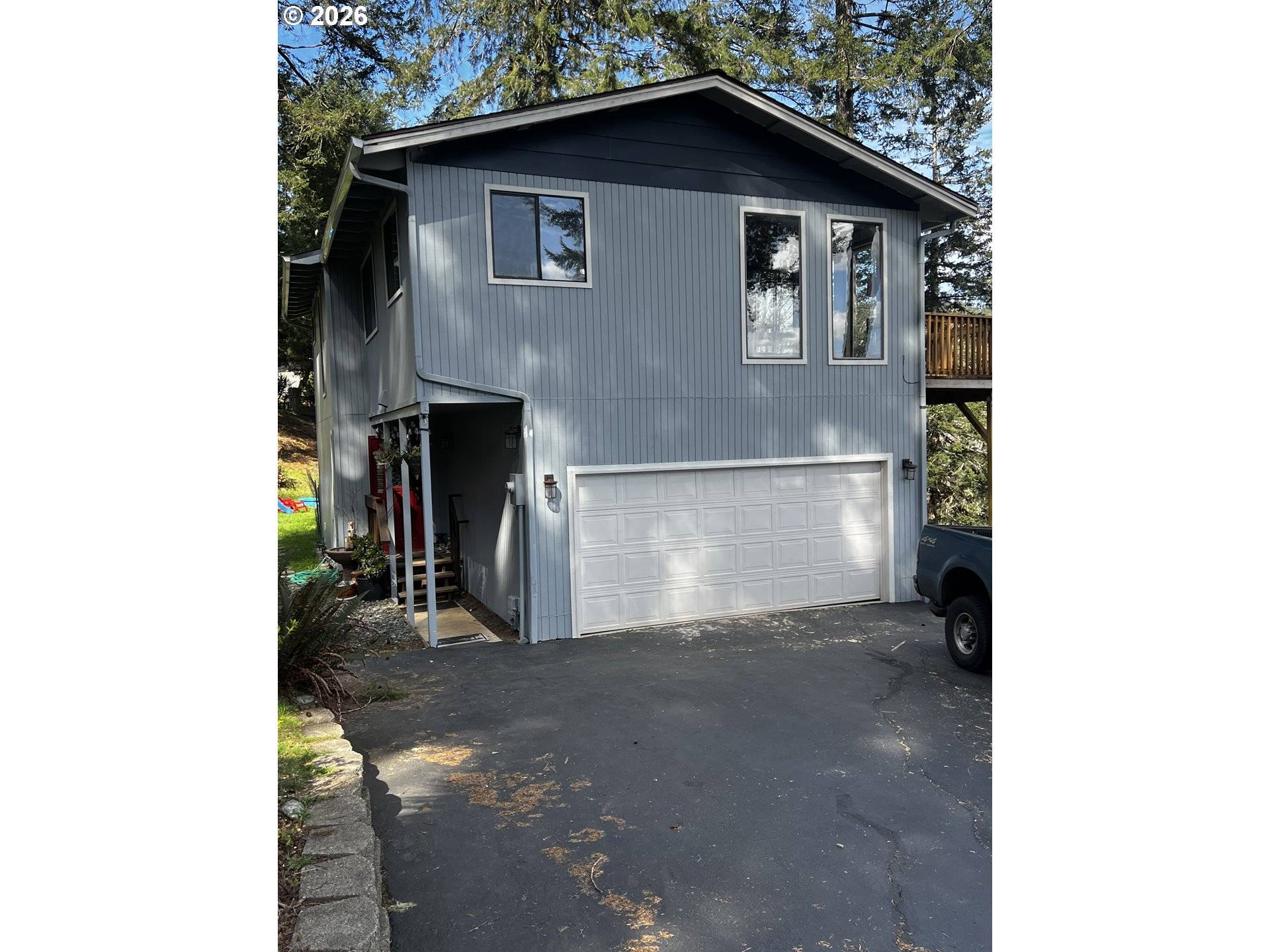 17031 EASTWOOD LN, Brookings, OR 97415