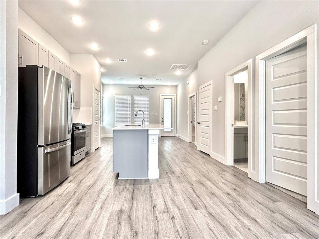 2501 Ascension Boulevard #303, Arlington, TX 76006