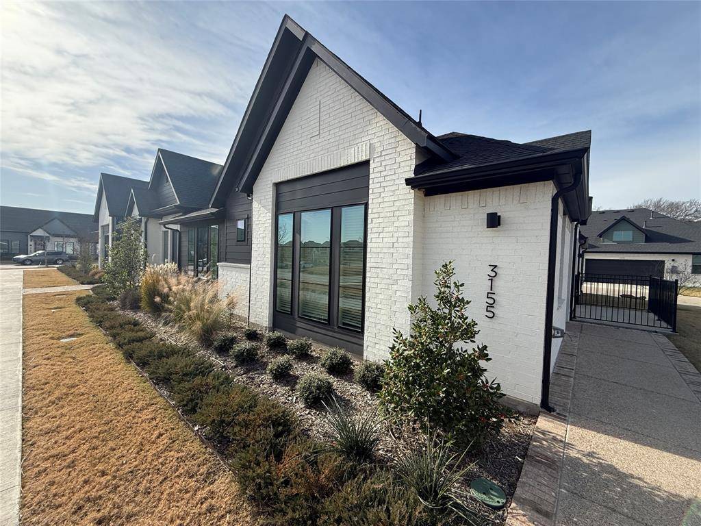 3155 Winter Rose Way #RR # 8, Arlington, TX 76005