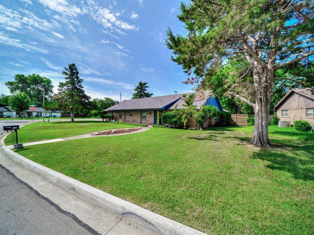 1406 Churchill Drive, Denton, TX 76209