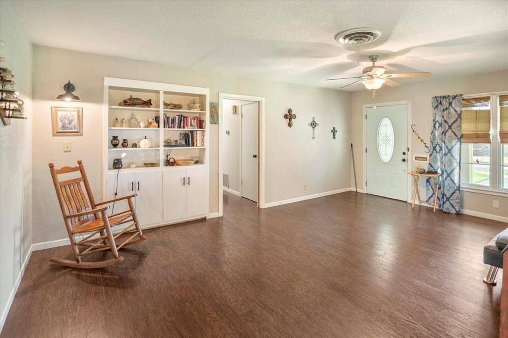 604 W 15th Street, Brady, TX 76825