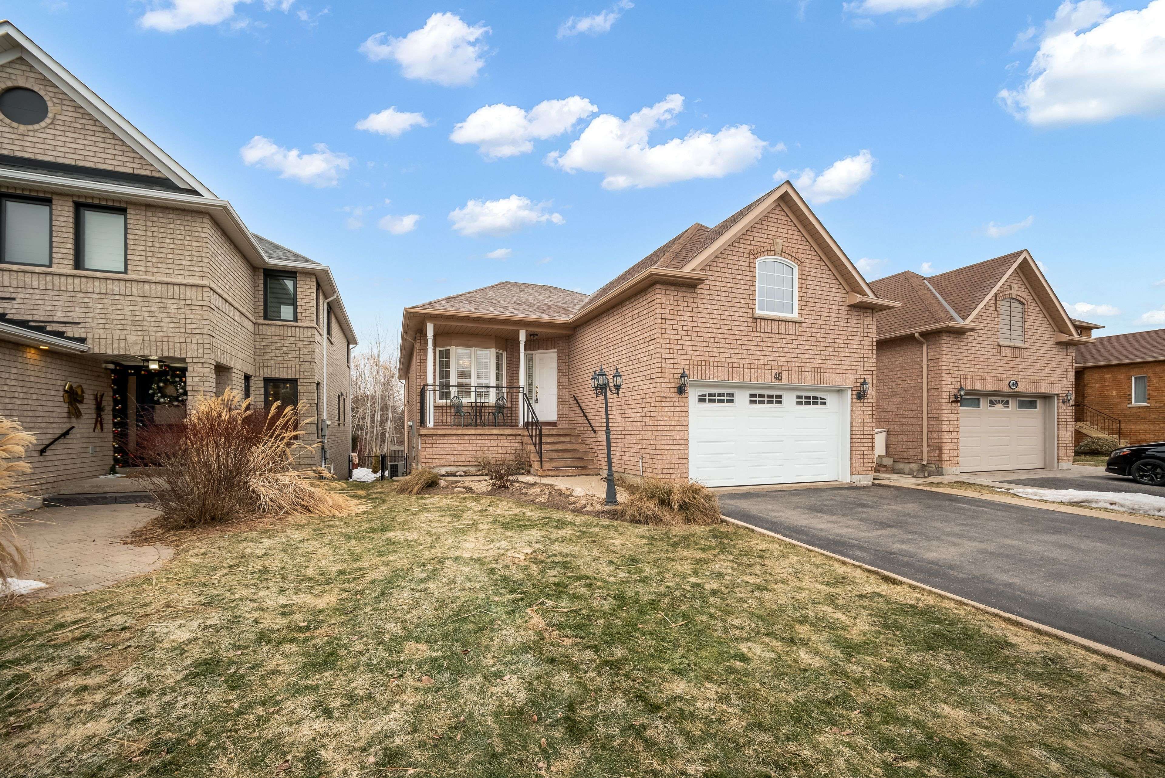 46 Woodhaven CRES, Richmond Hill, ON L4E 3T2