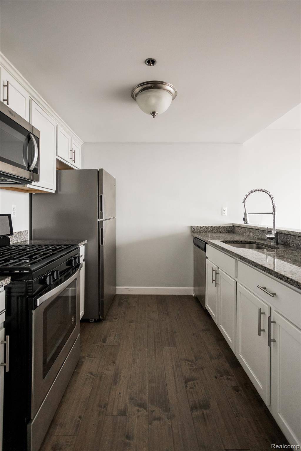 250 E Harbortown DR #508, Detroit, MI 48207