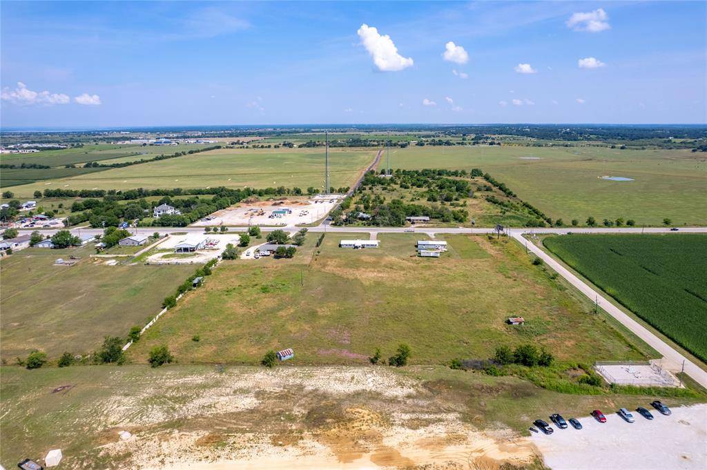 1206 E Jefferson Avenue, Whitney, TX 76692