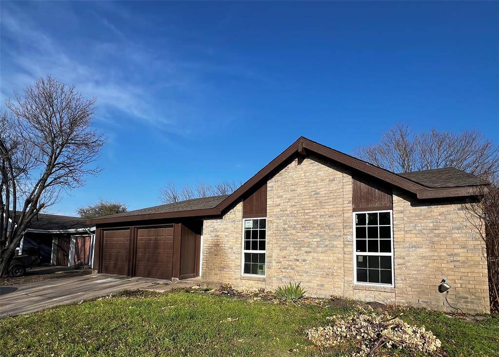 2505 Clearwood Drive, Arlington, TX 76014