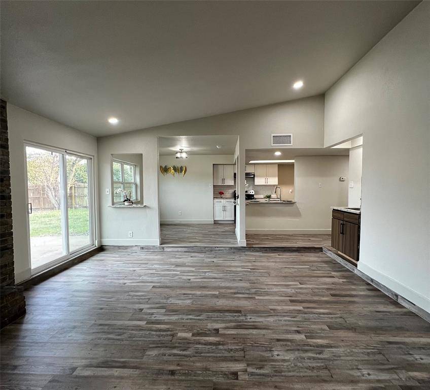 2505 Clearwood Drive, Arlington, TX 76014