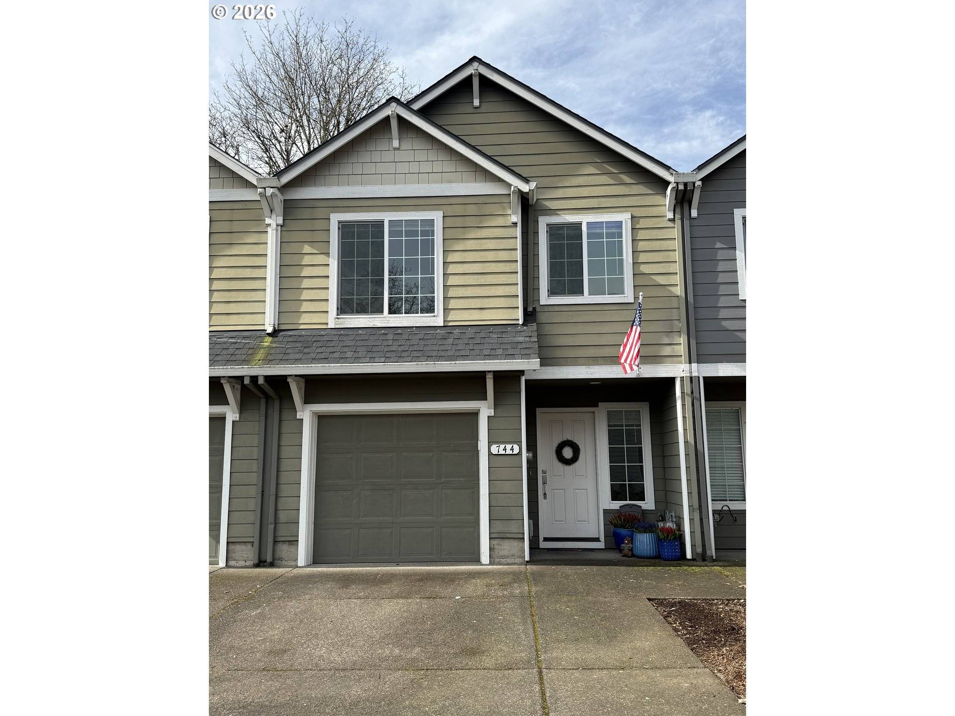 744 NW 3RD AVE, Canby, OR 97013