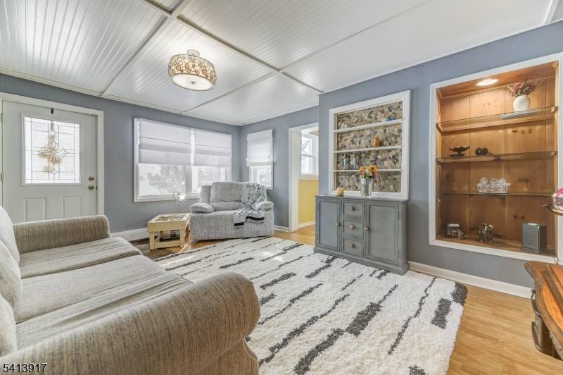 49 New Amwell Rd, Hillsborough Twp., NJ 08844