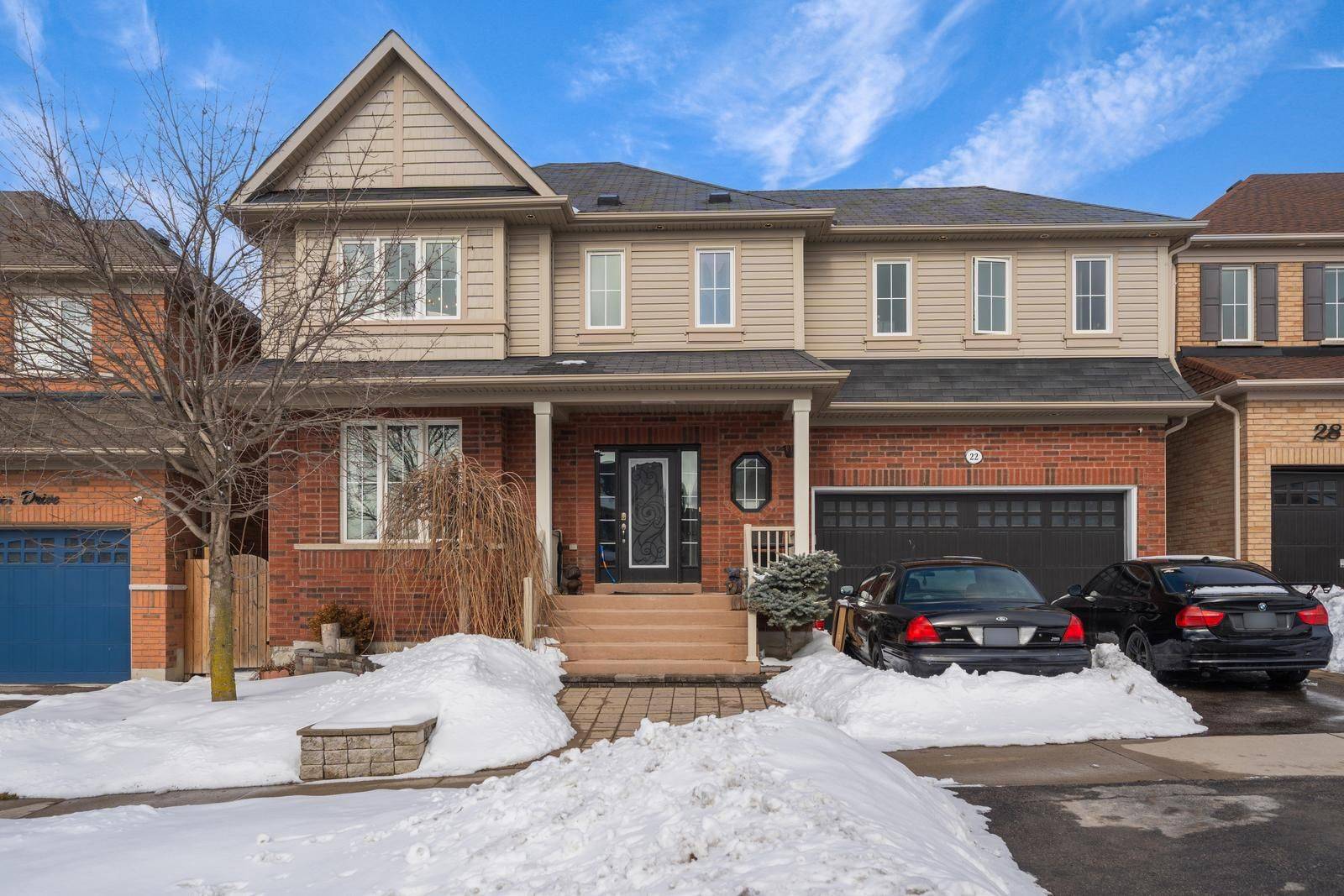 22 Northern Dancer DR, Oshawa, ON L1L 0A9