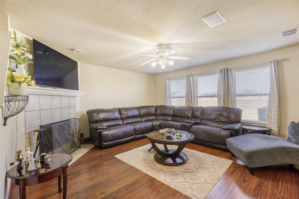 2002 Pin Oak Trail, Anna, TX 75409