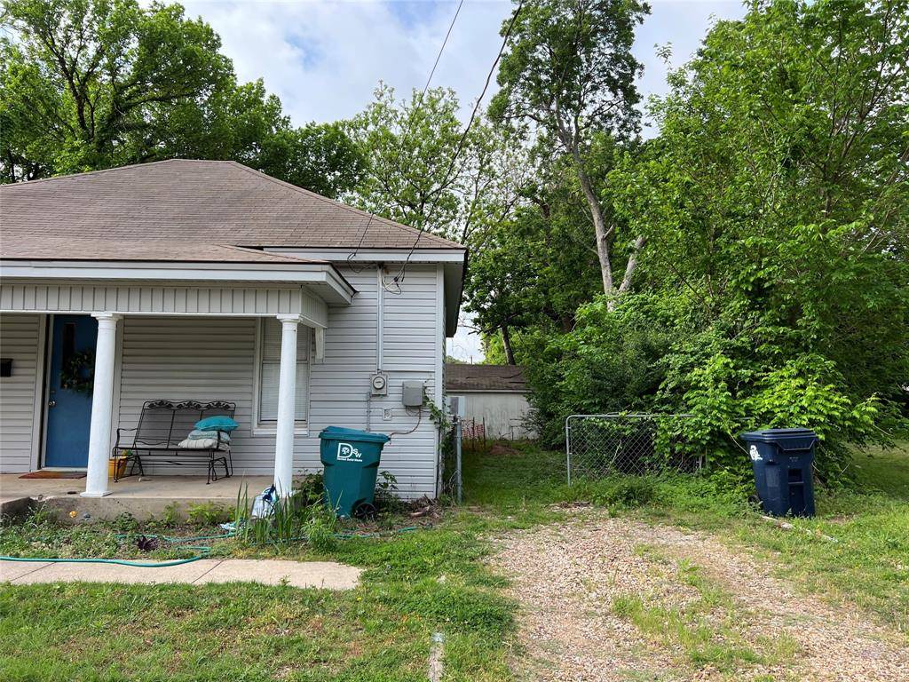 215 Maple Street, Denton, TX 76201