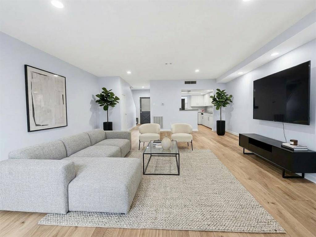 6009 E University Boulevard #131, Dallas, TX 75206