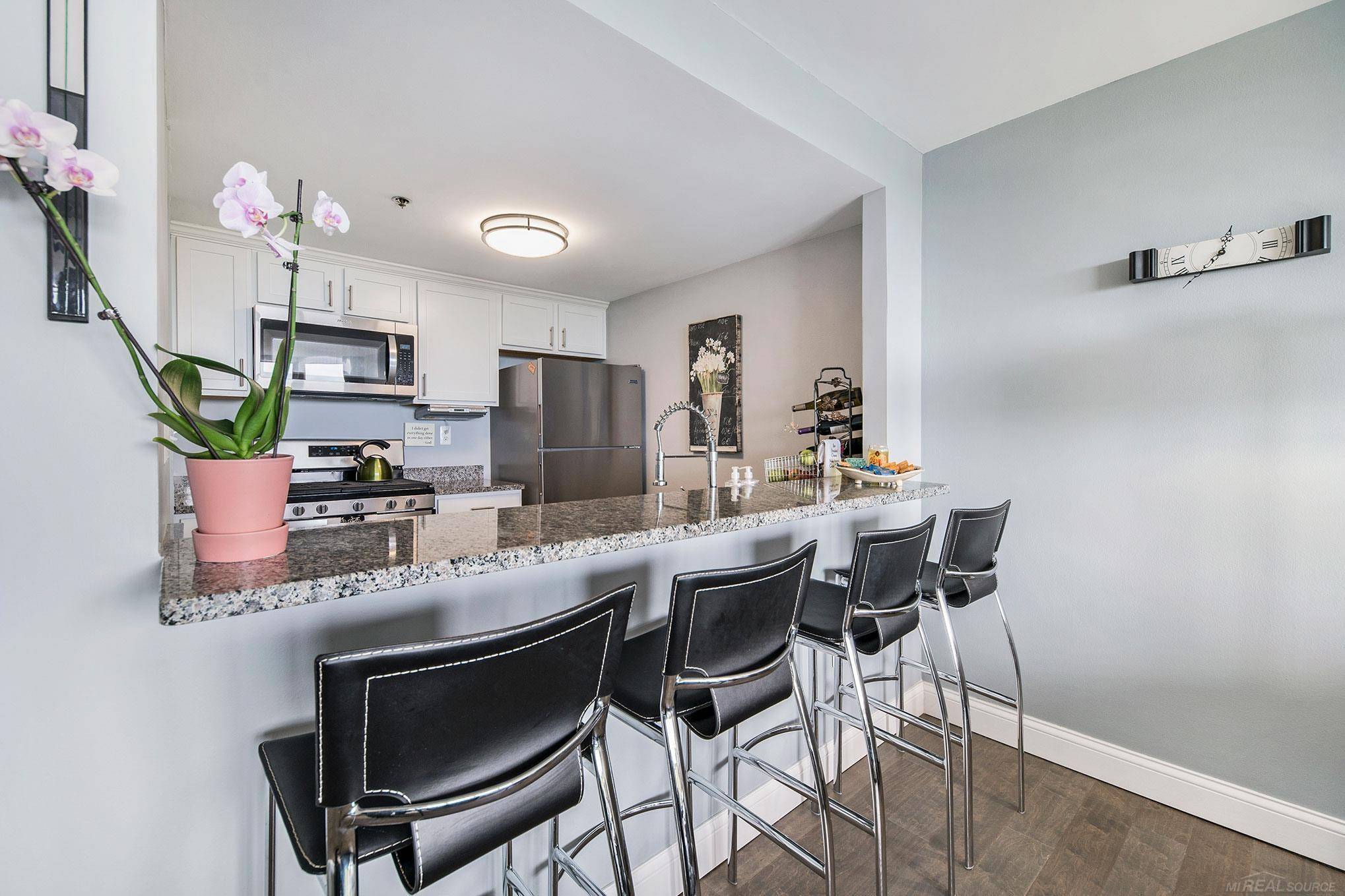 250 E Harbortown DR, Detroit, MI 48207