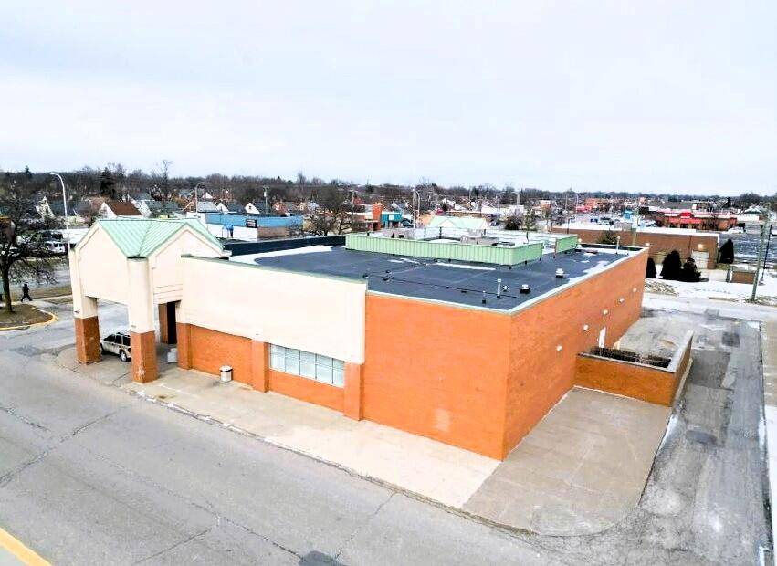 13545 Eureka RD, Southgate, MI 48195