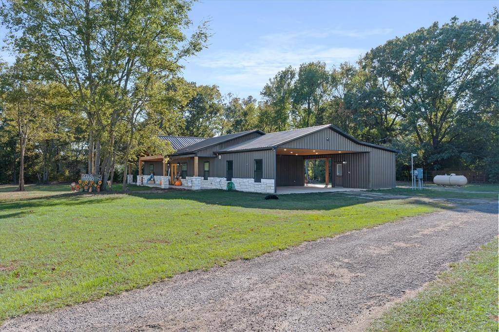 250 Vz County Road 4301, Ben Wheeler, TX 75754