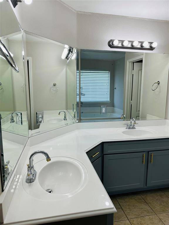 1610 Wildflower Drive, Waxahachie, TX 75165