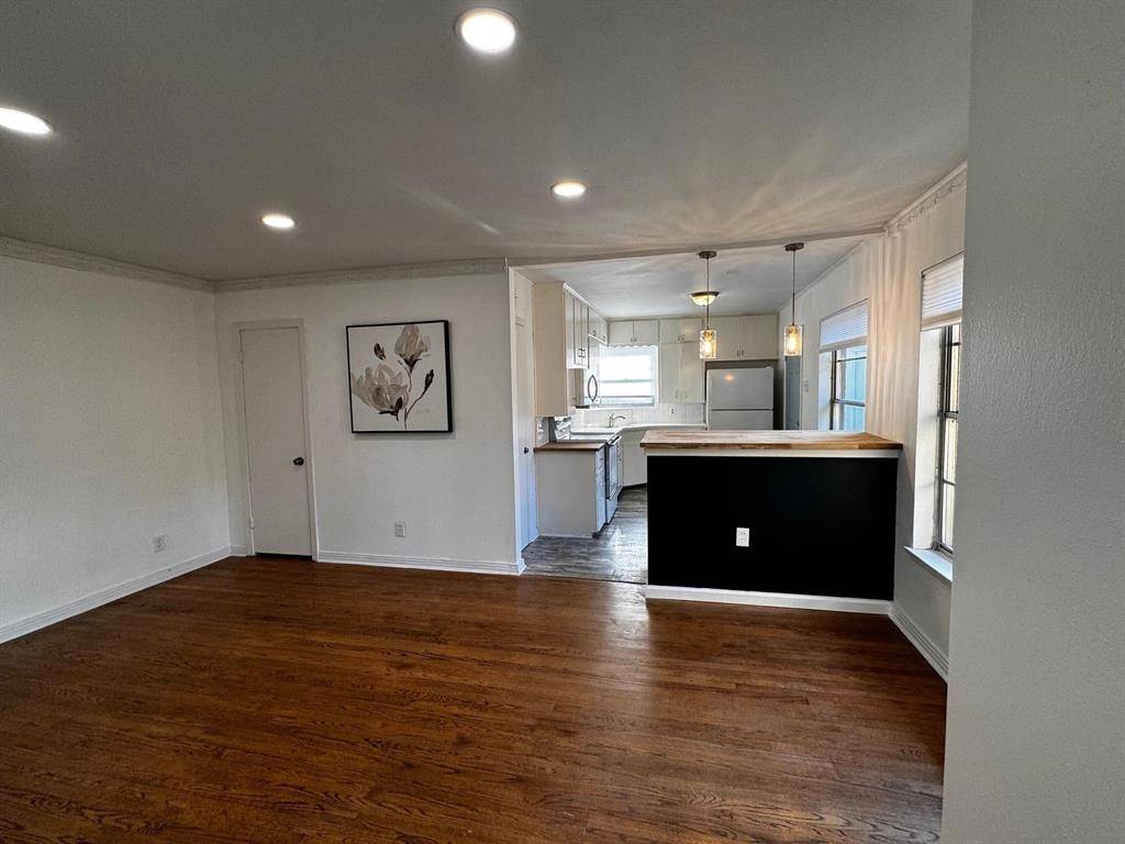 6227 Saint Moritz Avenue, Dallas, TX 75214