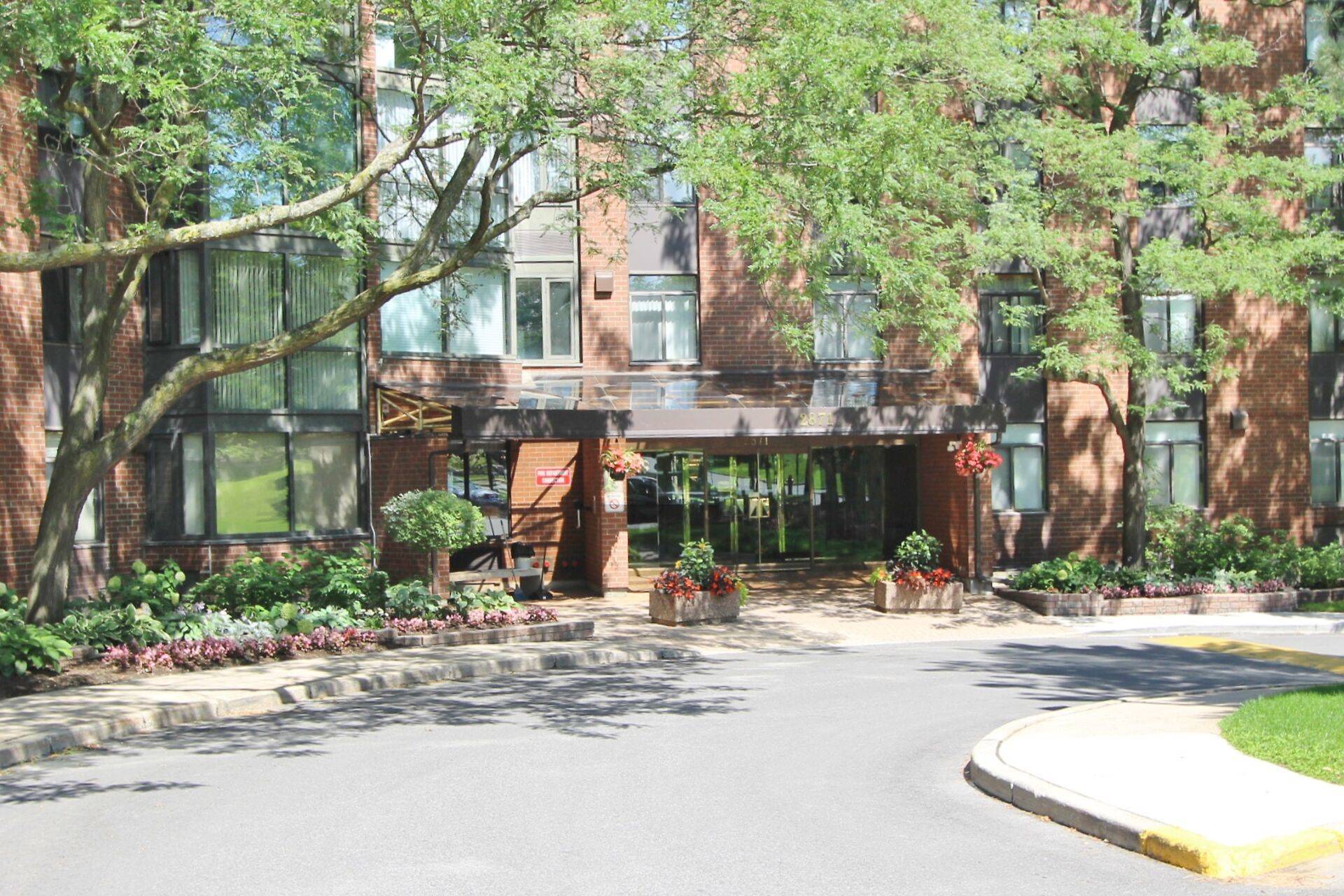 2871 Richmond RD W #1213, Britannia Heights - Queensway Terrace N And Area, ON K2B 8M5