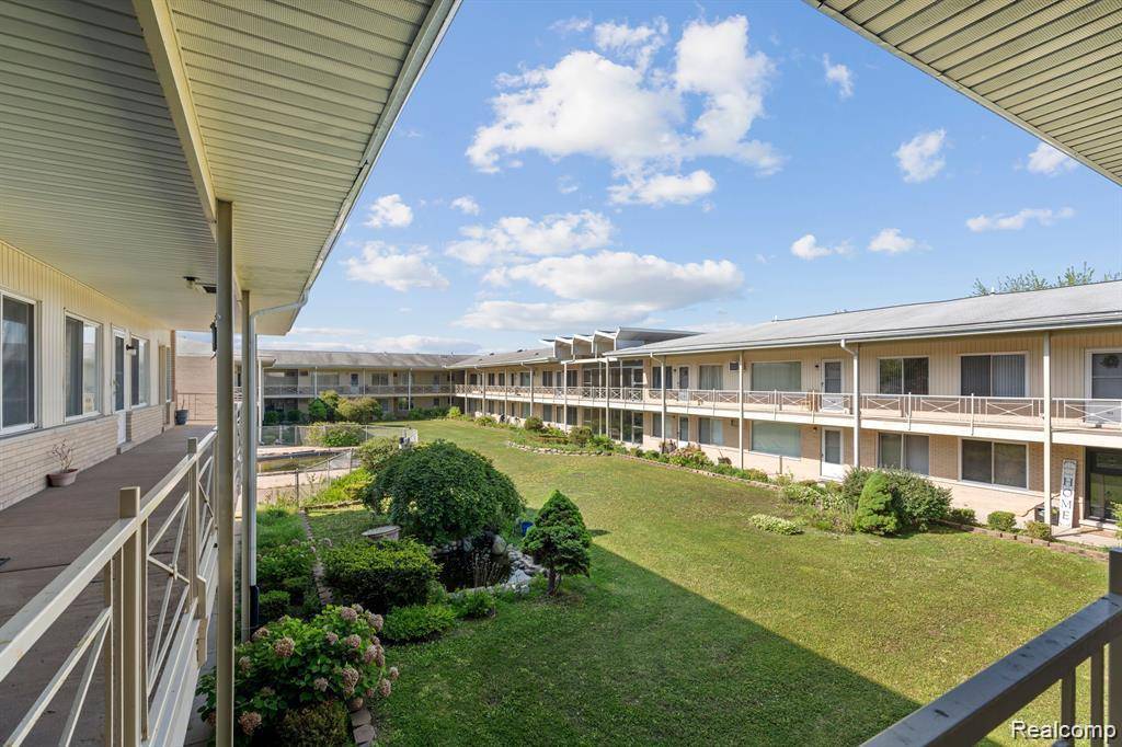 7350 N Inkster RD #118, Dearborn Heights, MI 48127
