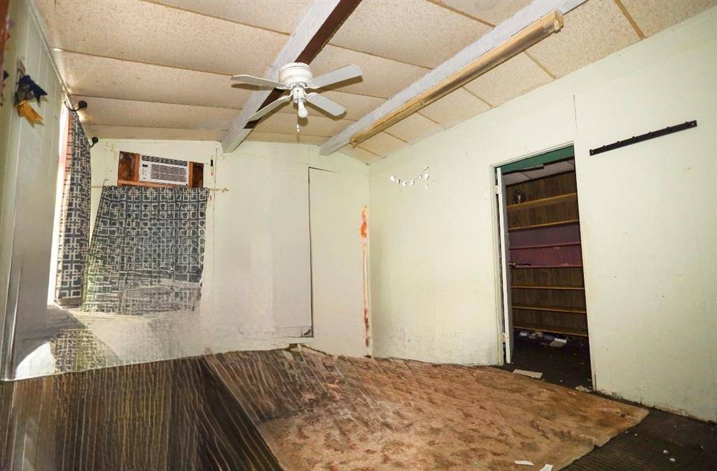 709 Edgeworth Drive, Dallas, TX 75217