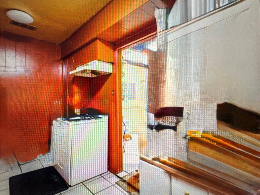 709 Edgeworth Drive, Dallas, TX 75217