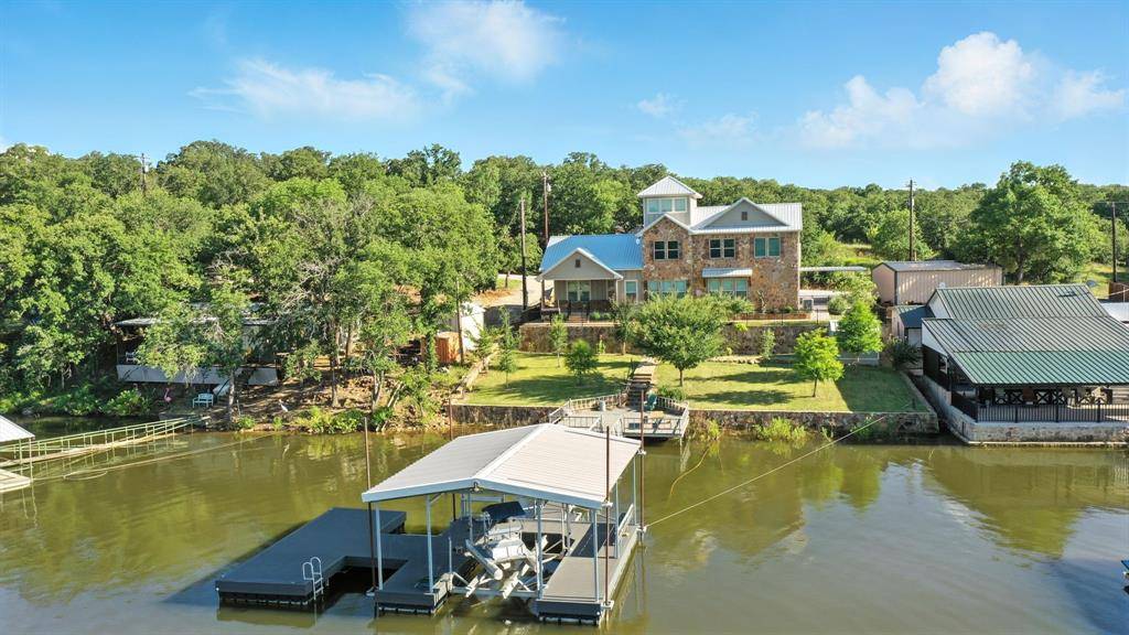 216 Private Road 1735, Chico, TX 76431