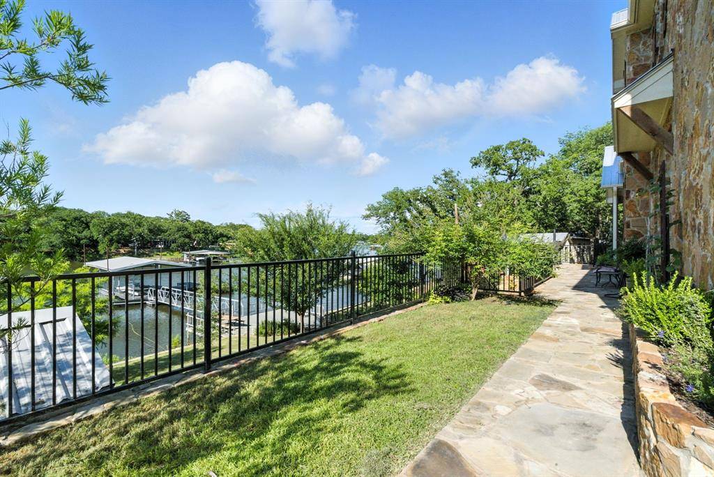 216 Private Road 1735, Chico, TX 76431