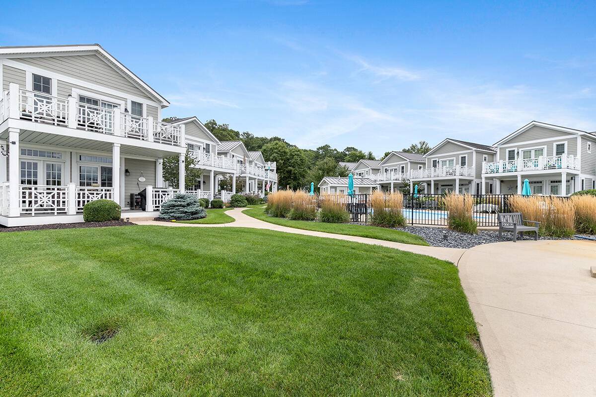 787 Lake ST #11, Saugatuck City, MI 49453