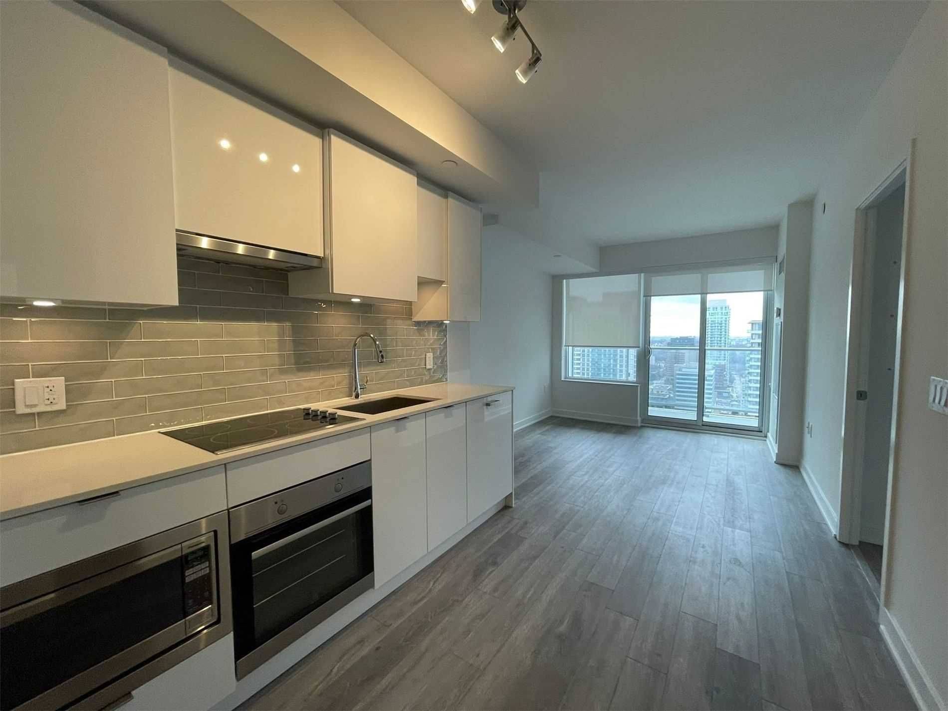 195 Redpath AVE #2811, Toronto C10, ON M4P 0E4