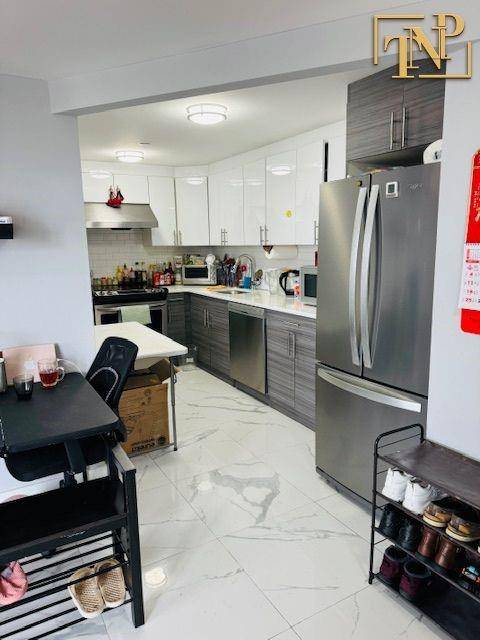 70-09 45th AVE #9E, Queens, NY 11377