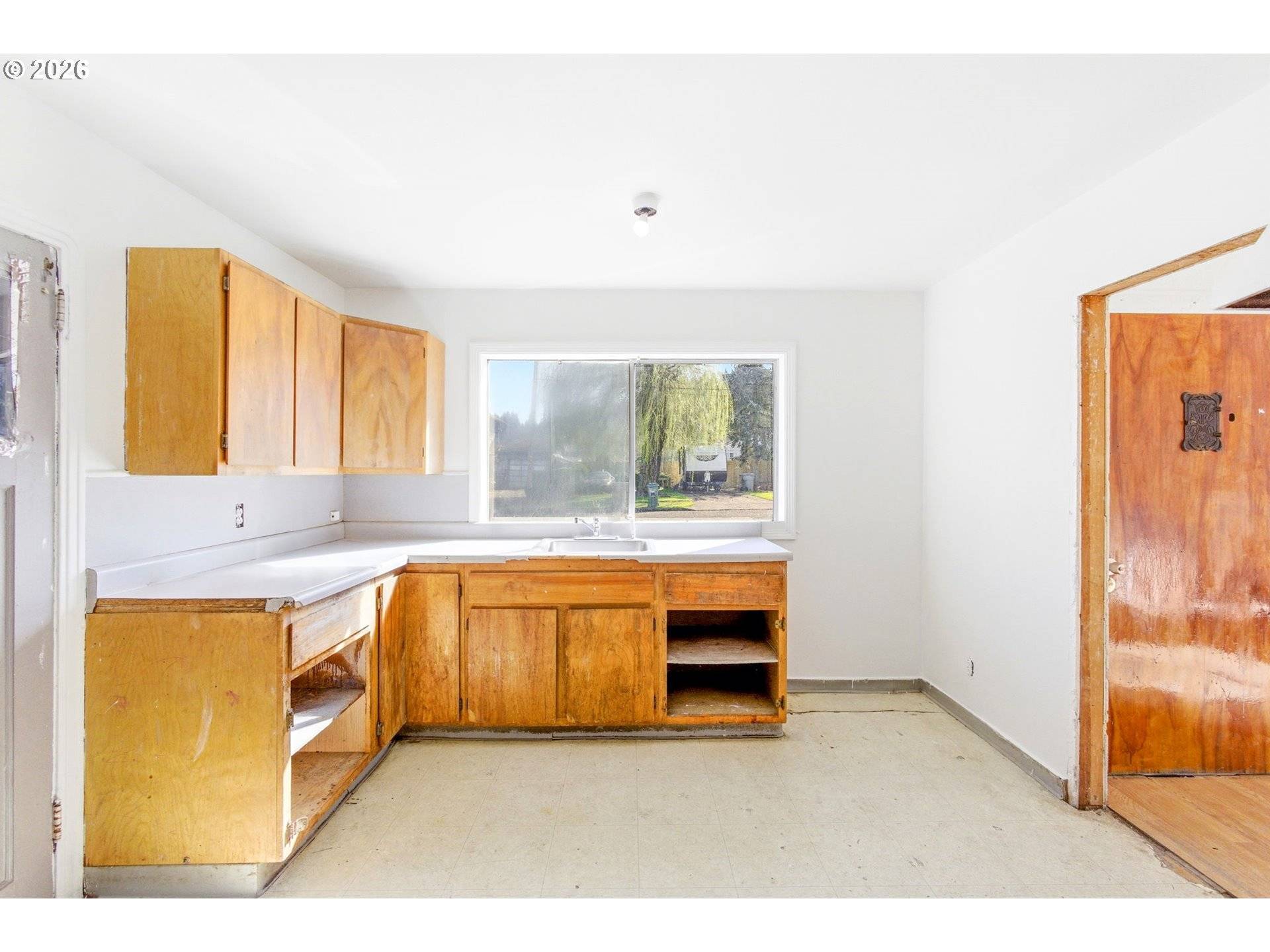 320 JUNIPER ST, Sweet Home, OR 97386