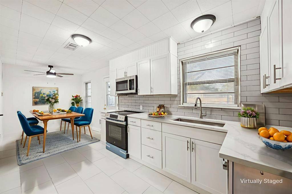 10042 Brockbank Drive, Dallas, TX 75229