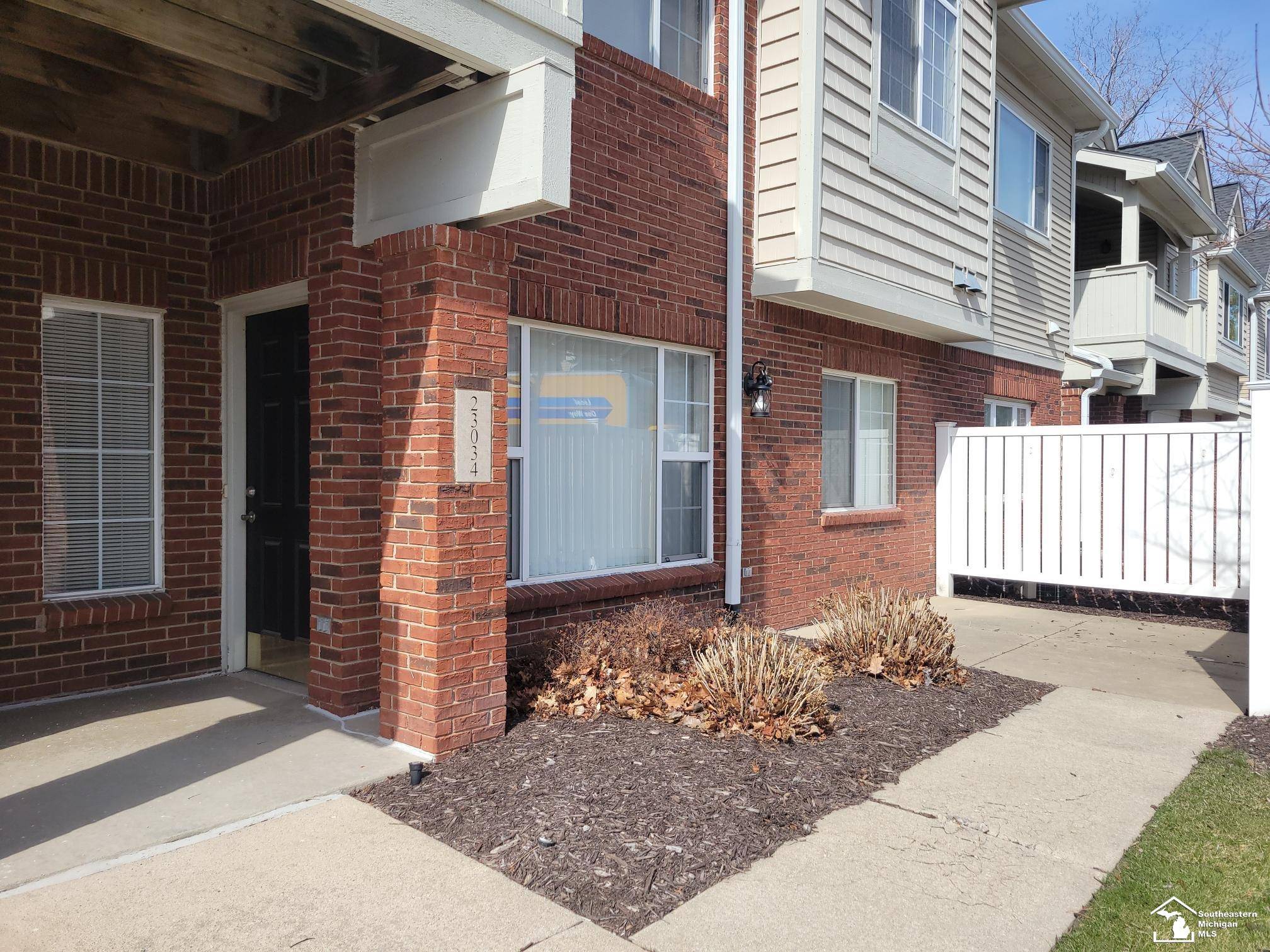 23034 Fairlane BLVD, Woodhaven, MI 48183