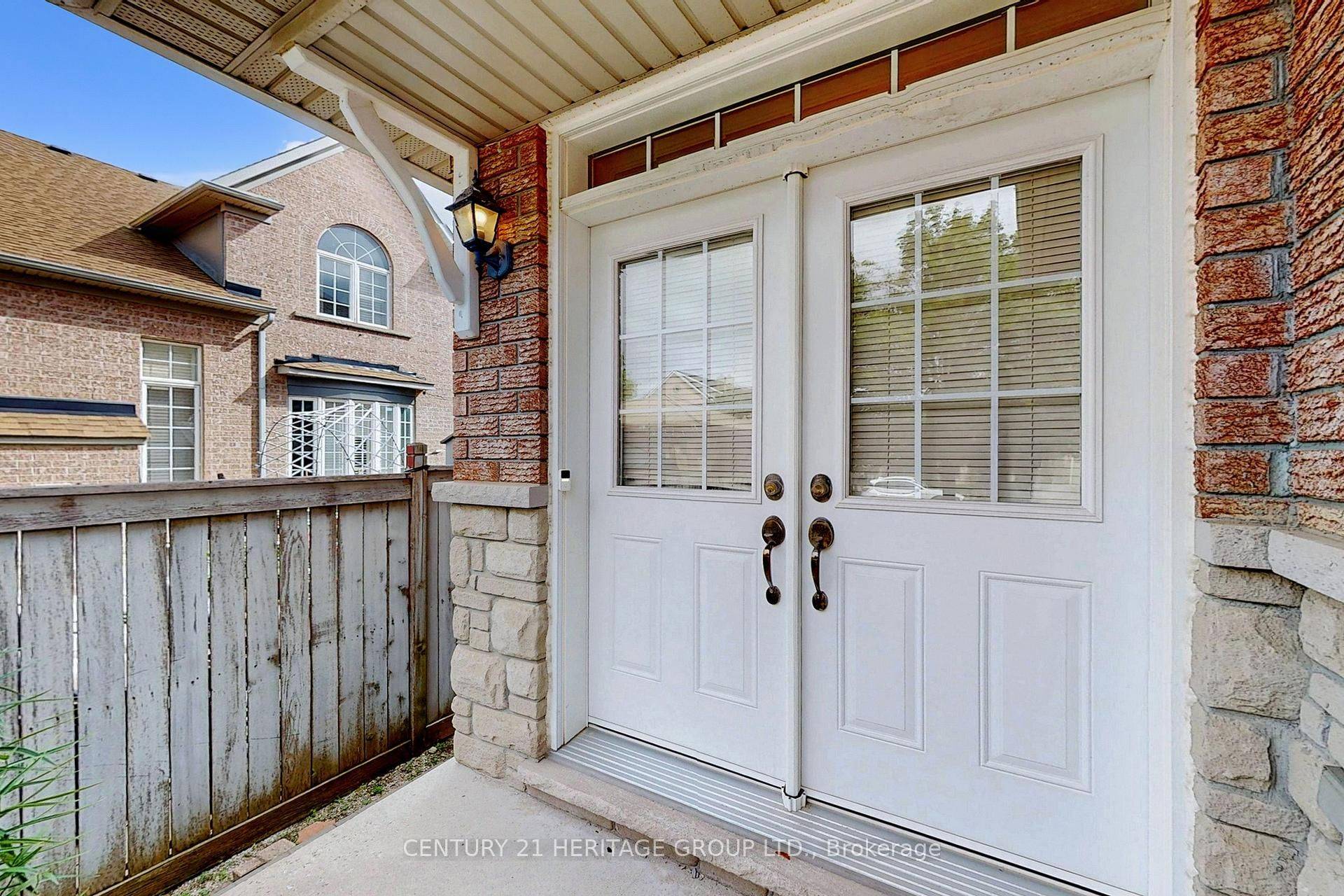 4 Sunnyvale Gate, Brampton, ON L6S 6J3