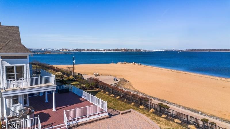 76 Raritan Reach Rd, South Amboy City, NJ 08879
