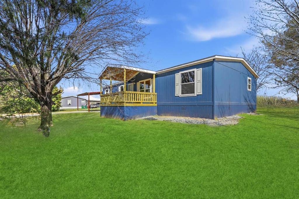 206 Rhett Court, Aurora, TX 76078