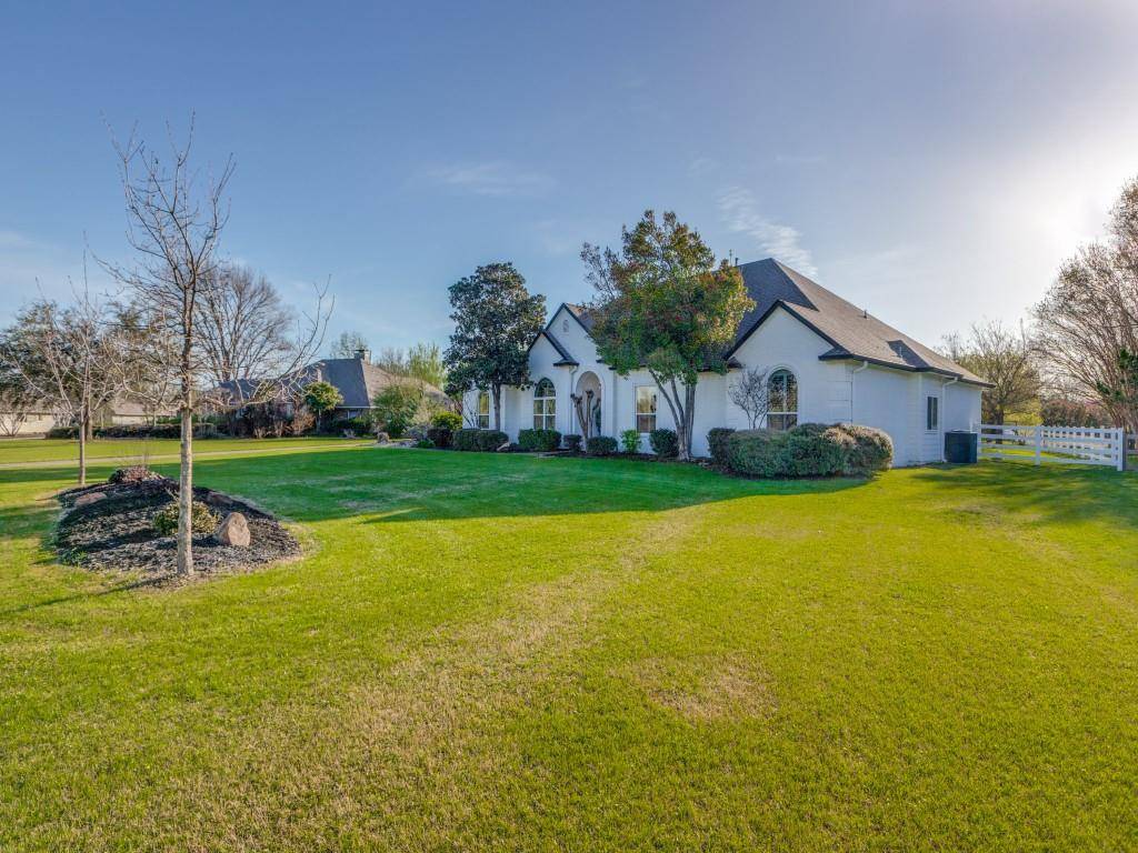 19 Meadowcreek Drive, Melissa, TX 75454