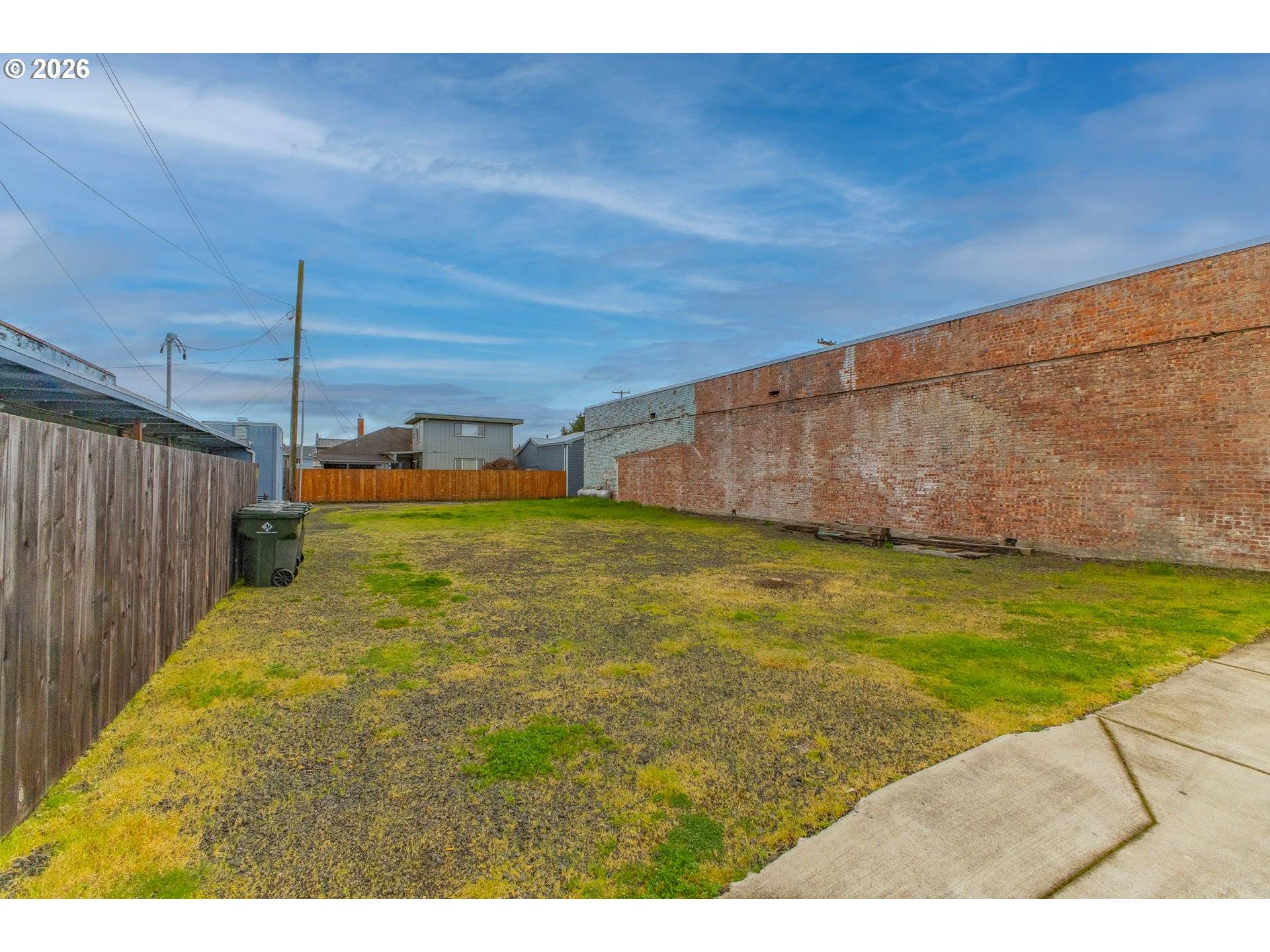 618/620 SPRUCE ST, Myrtle Point, OR 97458