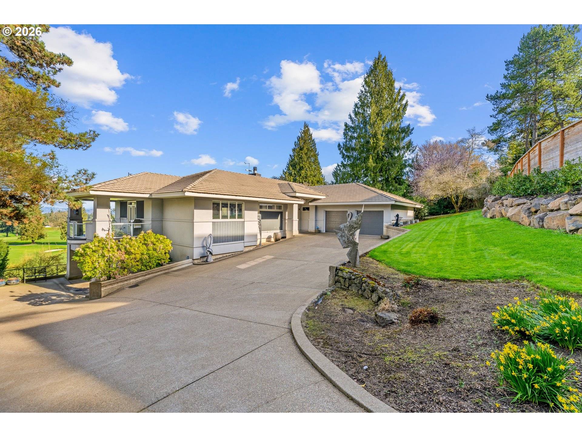 14400 UPLANDS DR, Lake Oswego, OR 97034