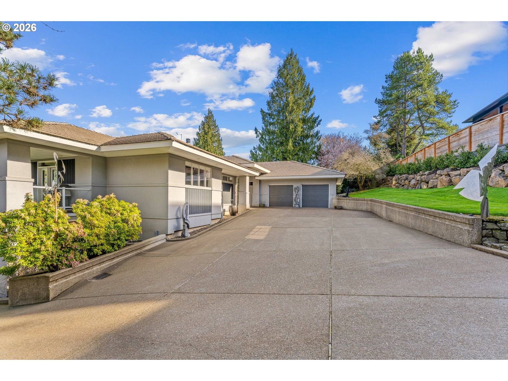 14400 UPLANDS DR, Lake Oswego, OR 97034