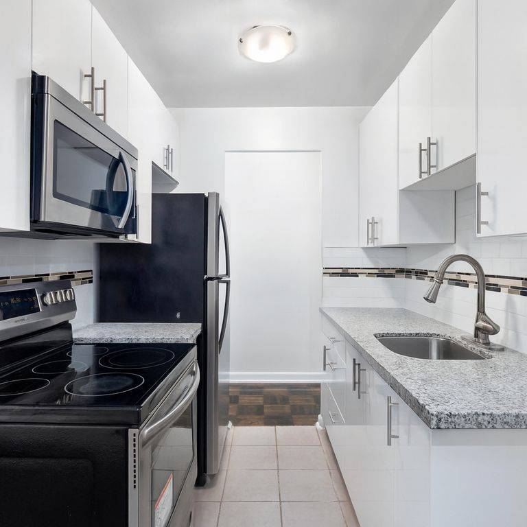 508 Dawes RD #314, Toronto E03, ON M4B 2G3