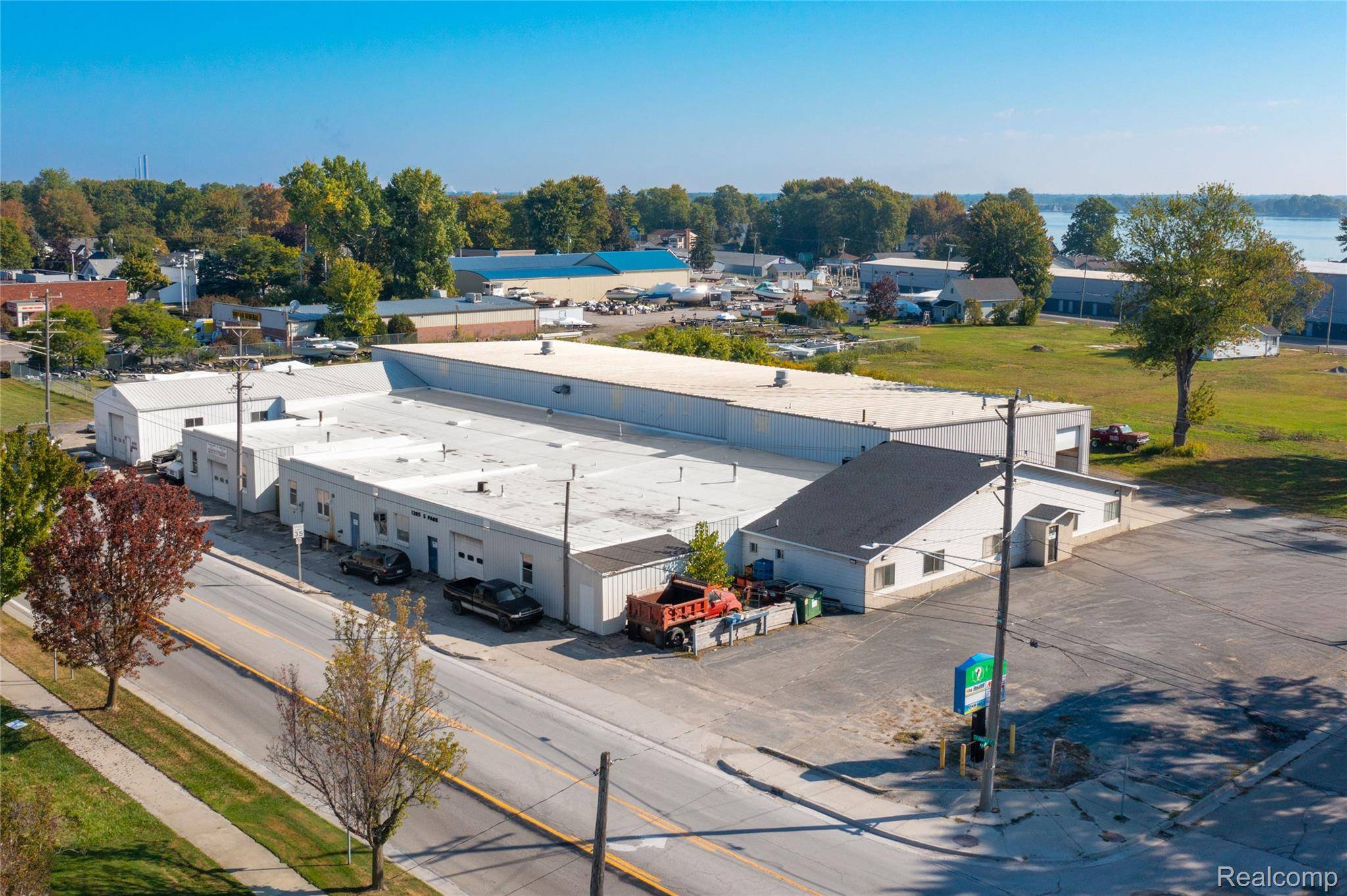 1295 S Parker ST, Marine City, MI 48039
