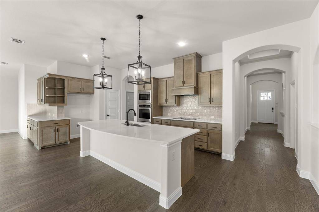 43 Magpie Street, Joshua, TX 76058