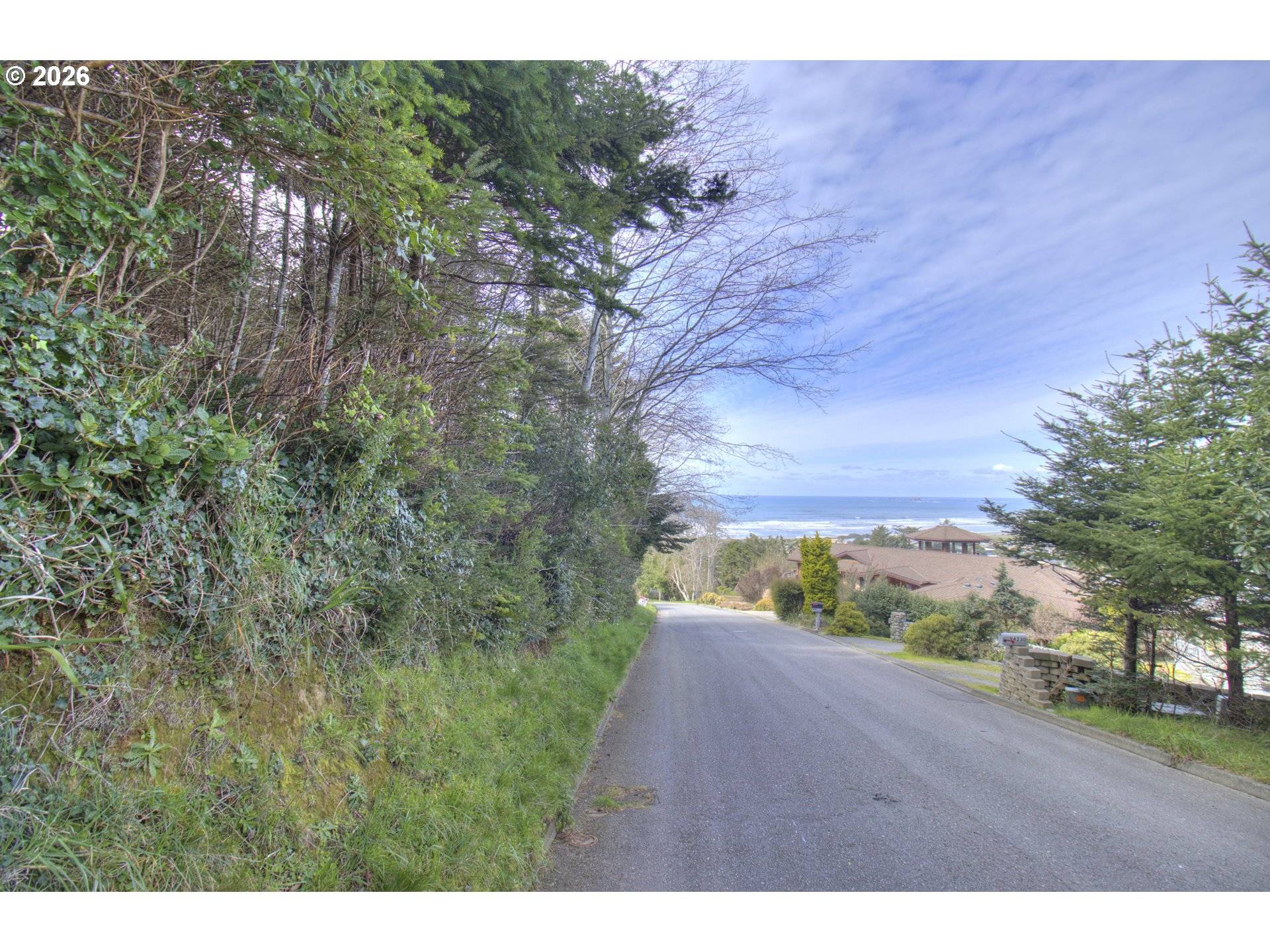 Seaview LN, Gold Beach, OR 97444