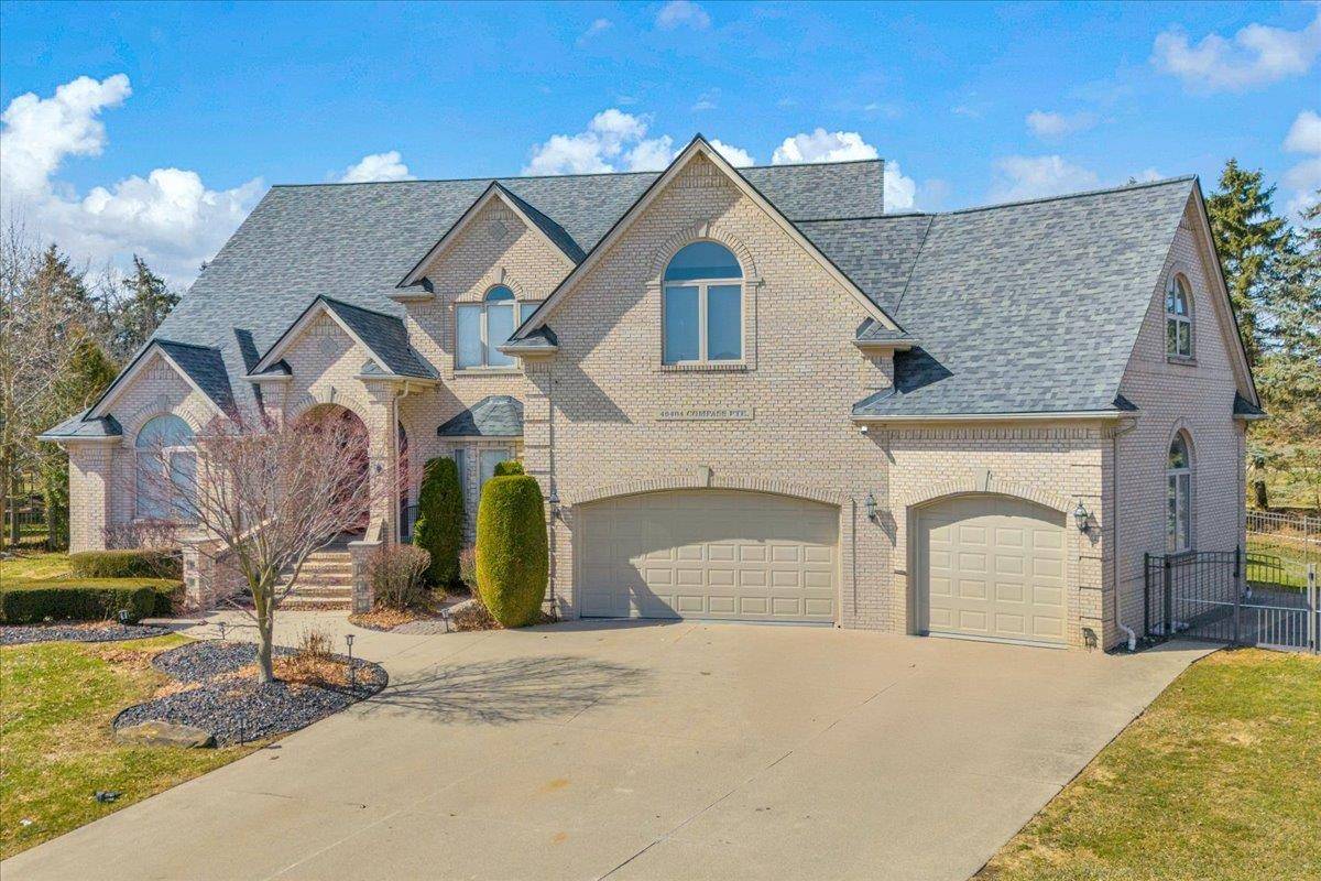 49404 Compass Point DR, Chesterfield Twp, MI 48047