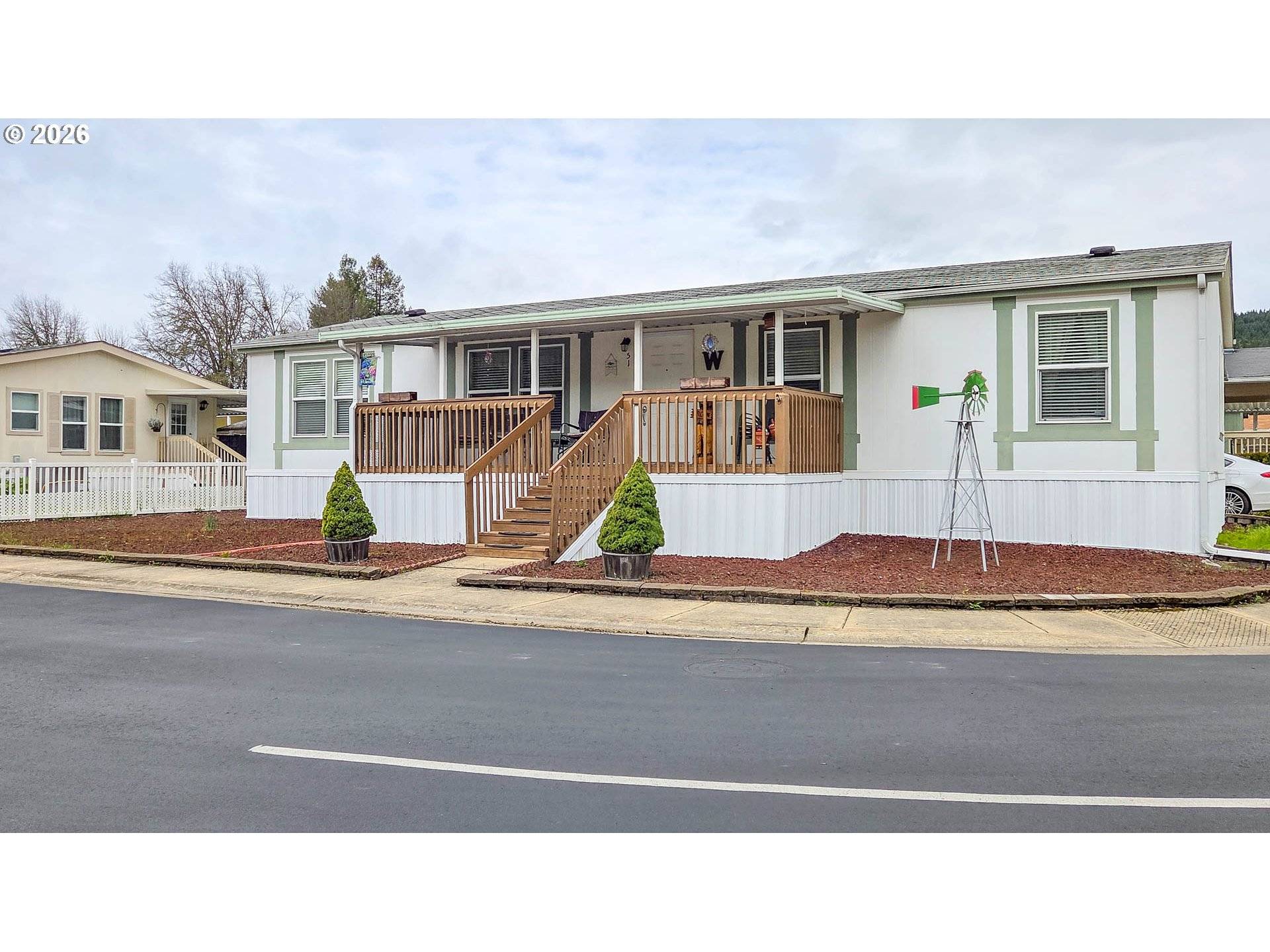 1000 E CENTRAL AVE #51, Sutherlin, OR 97479