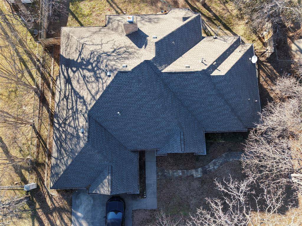 1704 S Bowen Road, Pantego, TX 76013