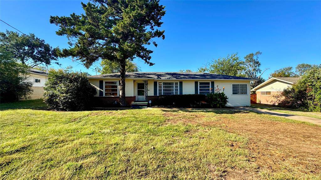 105 Davidson Drive, Terrell, TX 75160