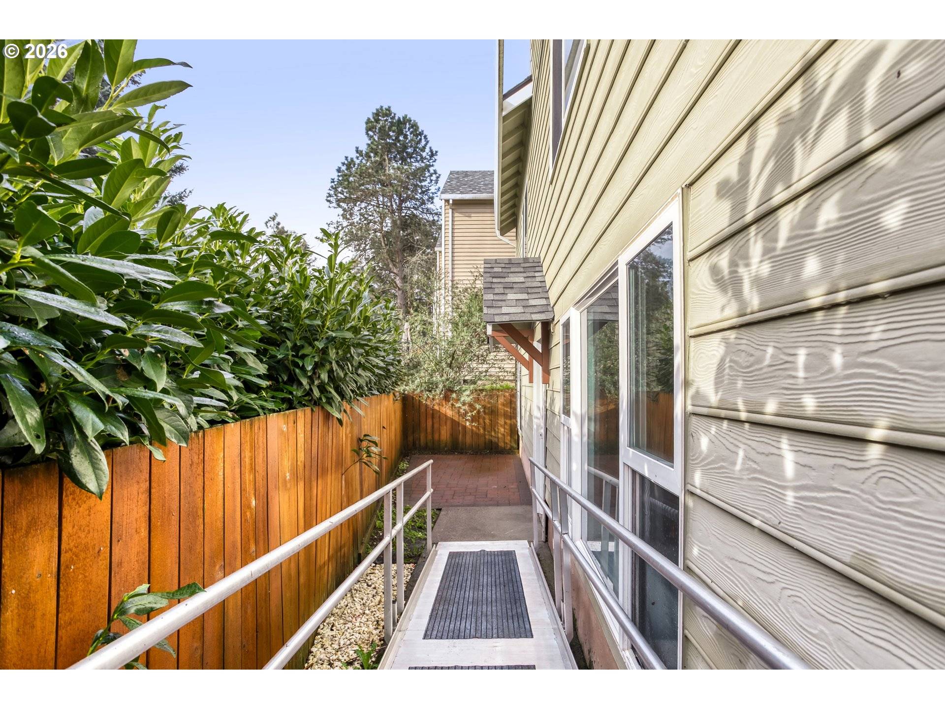 700 BARTON AVE, Gladstone, OR 97027