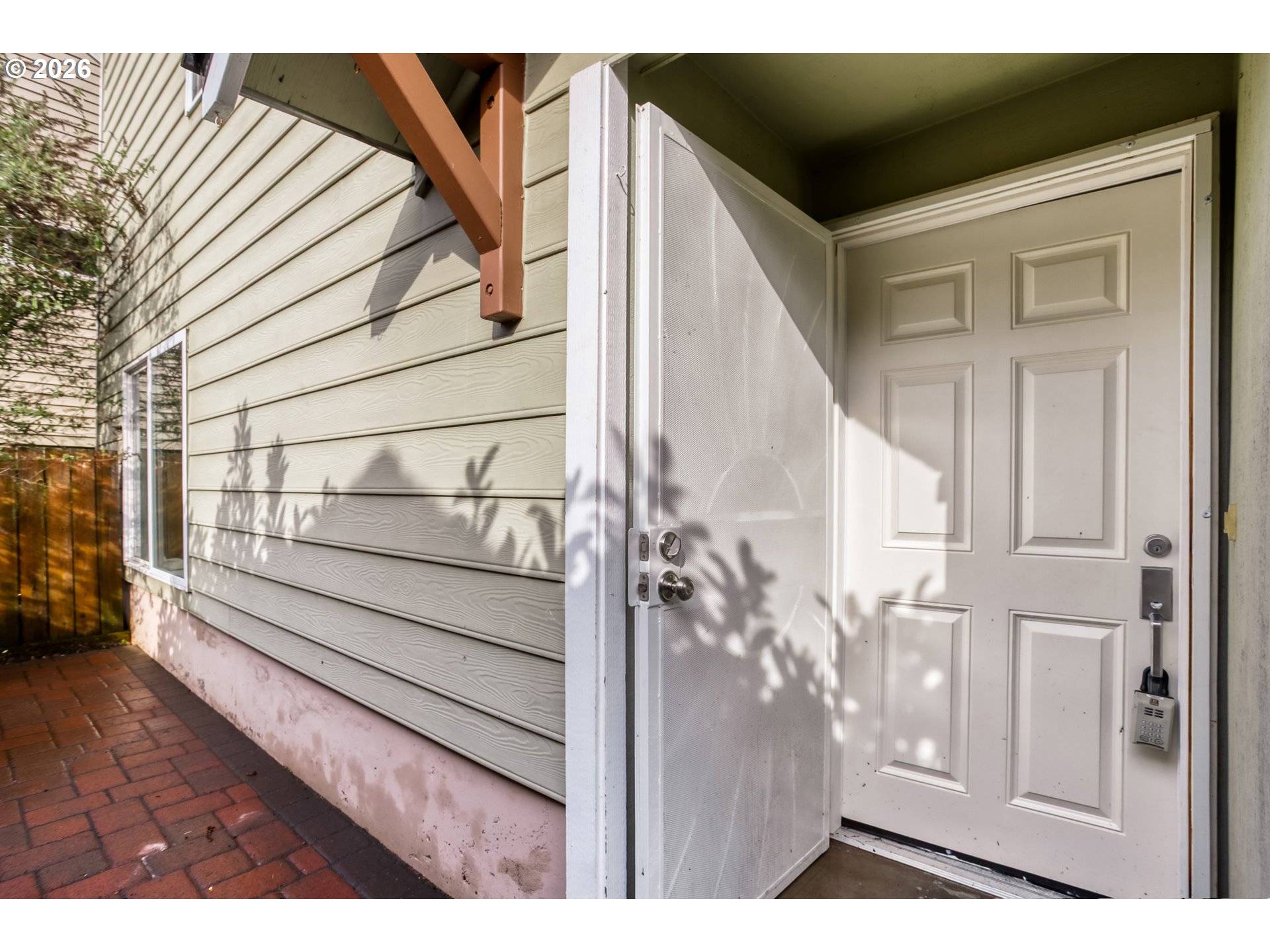 700 BARTON AVE, Gladstone, OR 97027